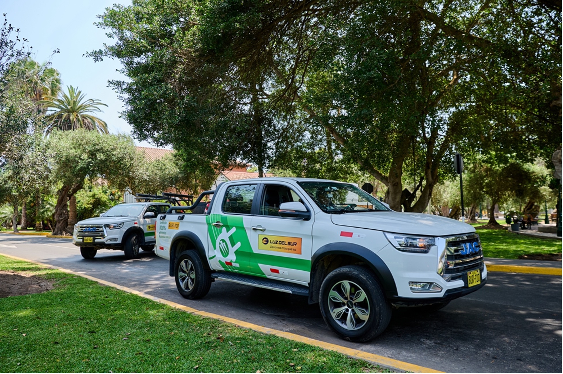 JAC офіційні та допоміжні автомобілі для саміту