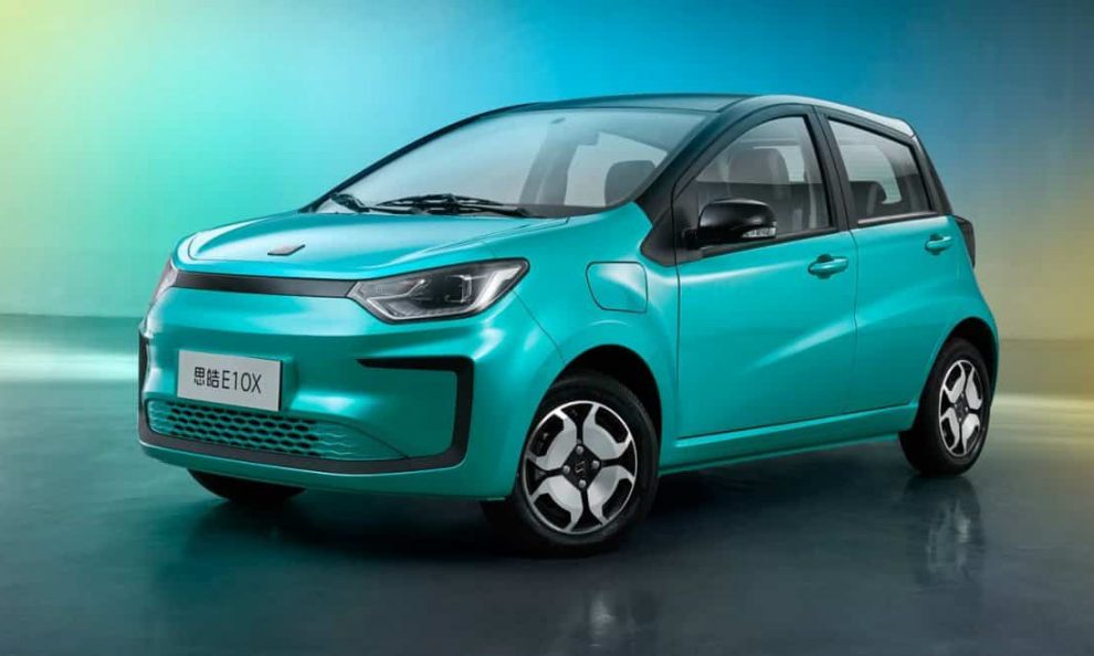 електричний хетчбек EV JS1