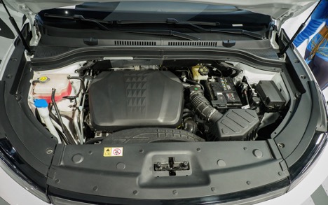 JS6 оснащений двигуном з прямим впорскуванням